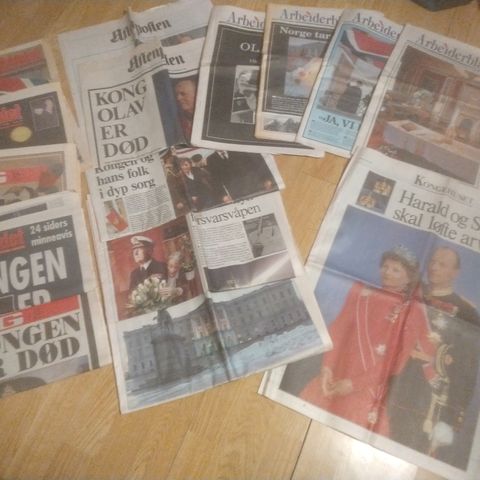 Diverse aviser fra Kong Olavs død selges billig