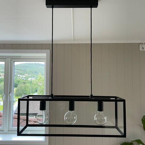 Taklampe svart glass