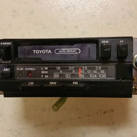 Radio kassett bilspiller original Toyota retro classic veteran