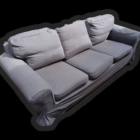 Slitesterk og komfortabel 3 seter sofa gis bort