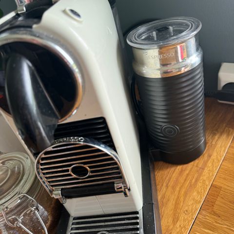 Nespresso melkeskummer