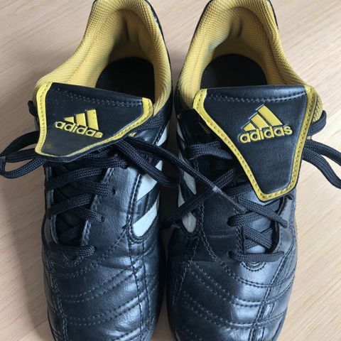 Adidas forballsko 36