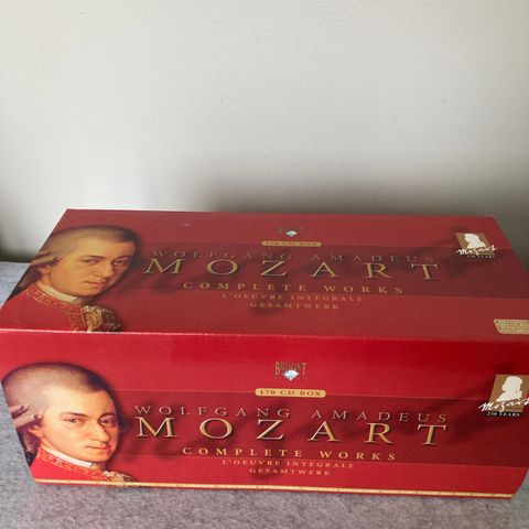 Mozart samlede verker CD samling selges