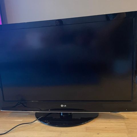 42'' HD Ready 1080p LCD-TV selges