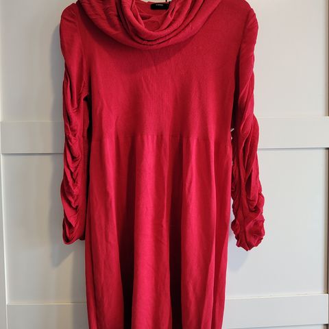 Rød kjole fra Fransa