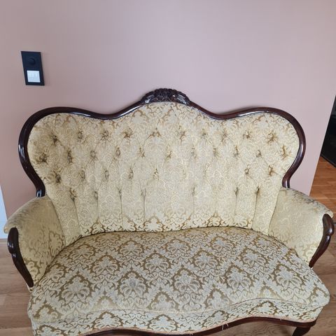 Nydelig rokkoko sofa