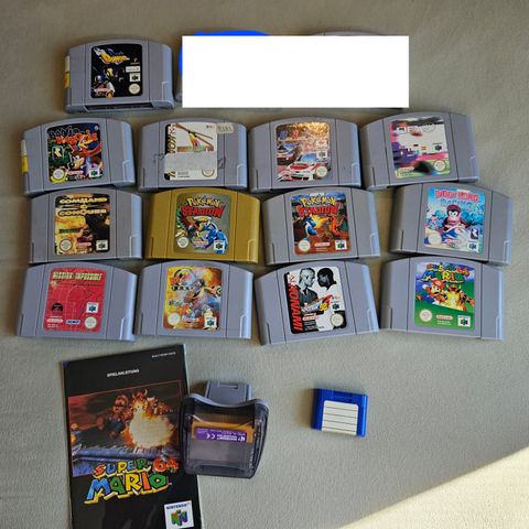 Nintendo 64 med 13 spill og 4 Kontrollere