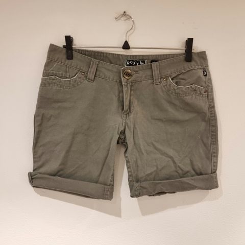 Militær Grønn shorts (str. M)