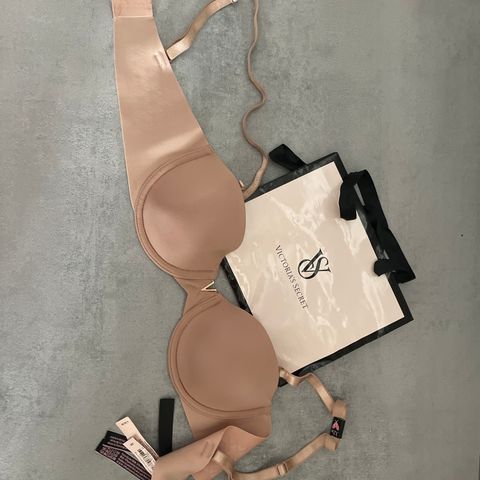 Victoria Secret 32B