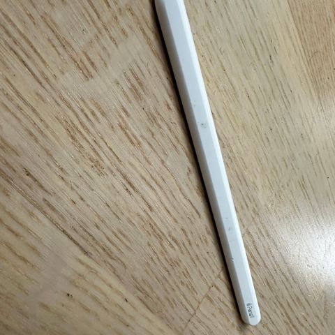 Pent brukt Apple pencil selges billig