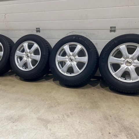 NYTT KOMPL.HJULSETT SOMMER. 195/65R15. BOLTSIRKEL 110 OG 120. 6.5x15. ET 37.