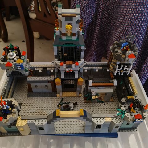 Lego Castle til salgs