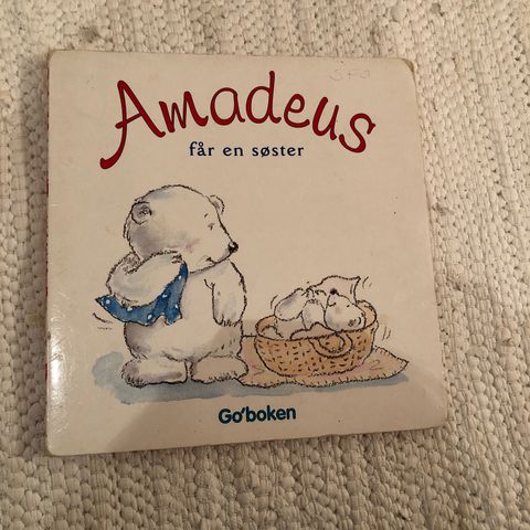 Isbjørnen Amadeus får en søster barnbok (hentes/sendes)