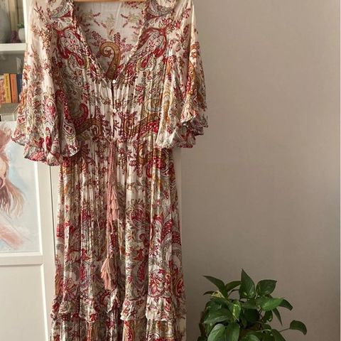 Nydelig maxi dress fra By TiMo