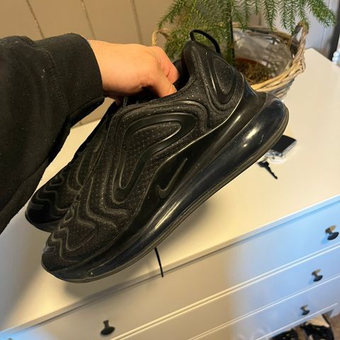 Nesten helt nye Airmax selges, brukt kun et par ganger