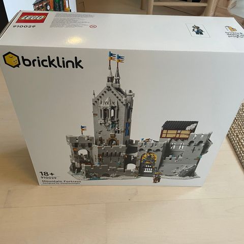 LEGO Bricklink 910029 Mountain Fortress