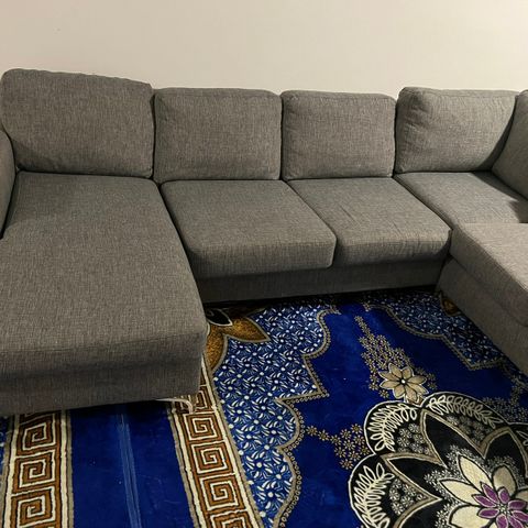 Pent brukt sofa