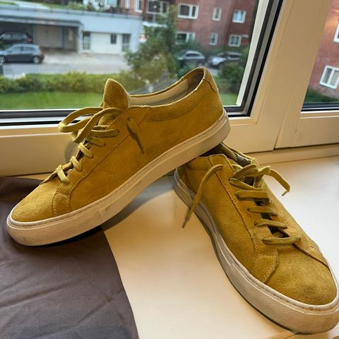 Common Projects low yellow suede str 40