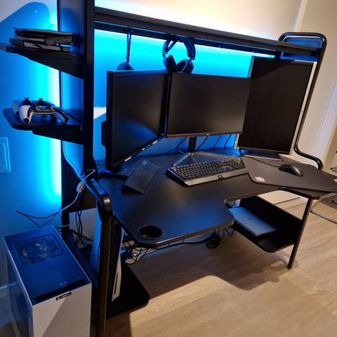 FREDDE Gamingbord fra IKEA m/ ledlys