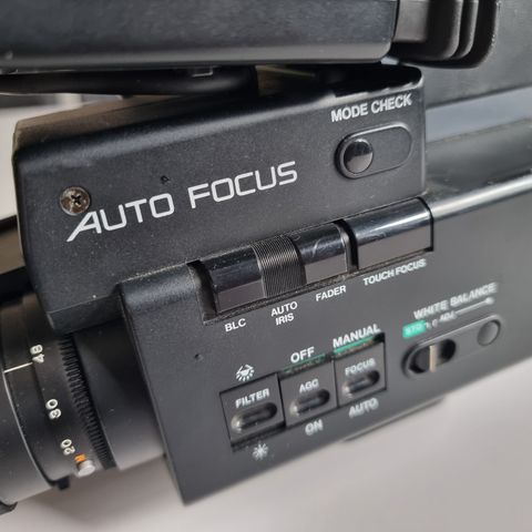 JVC GR-C2 video movie Auto Focus