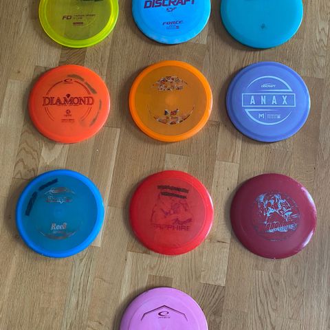 Disc golf disker