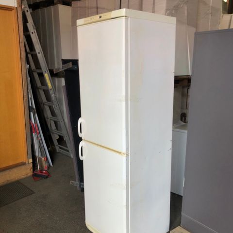 Electrolux Kombiskap 246L - Høyde 199cm