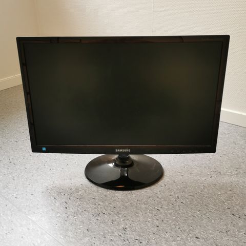 Selger 2 Samsung 24" monitorer