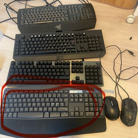 Pc keyboard og mus til salgs