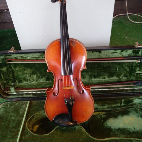 Kristian Dahle 4/4-fiolin fra 1943