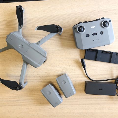 LITE BRUKT DJI MAVIC AIR 2 FLY MORE COMBO PAKKE