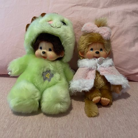 To Monchhichi selges