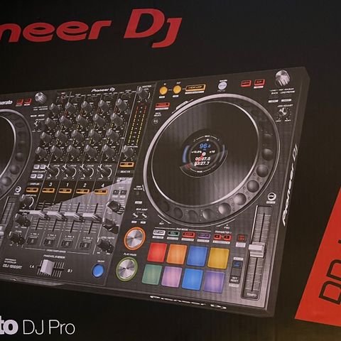 Pioneer DDJ 1000 SRT Controller