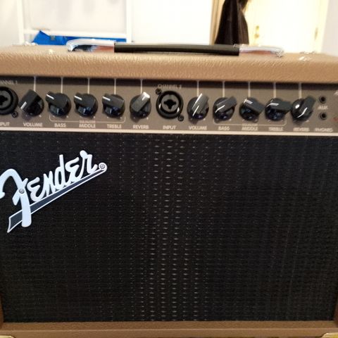 Fender Acoustasonic 40 amp