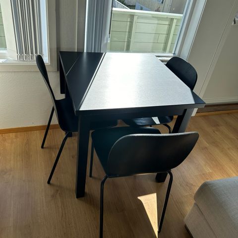Nordviken IKEA spisebord med stoler