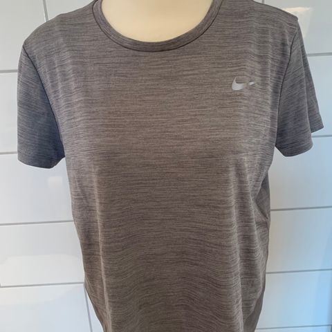 Nike running Dri-FIT t-skjorte