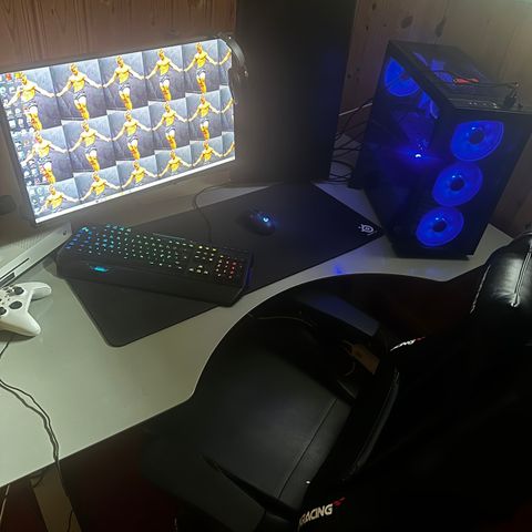 Komplett Gaming Setup