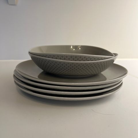 Reservert - Rosenthal Beige Servise 2 skåler 4 tallerkener