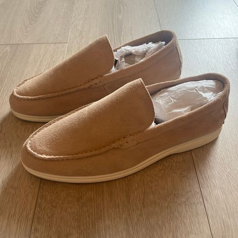 Beige suede summer loafers with white sole Str 41