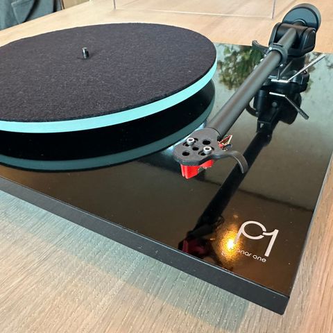 Rega Planar 1 - Pent brukt og oppgradert!