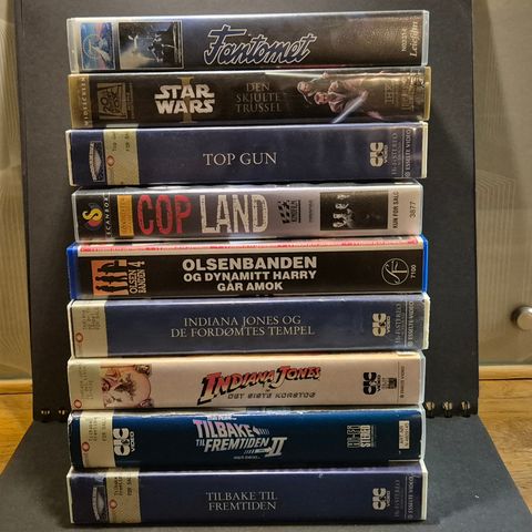 VHS kjøpefilm, Indiana Jones,  Tilbake til fremtiden,  Olsenbanden , SW