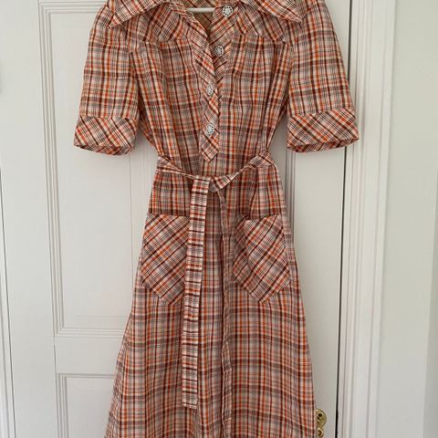 Vintage kjole med knytebelte