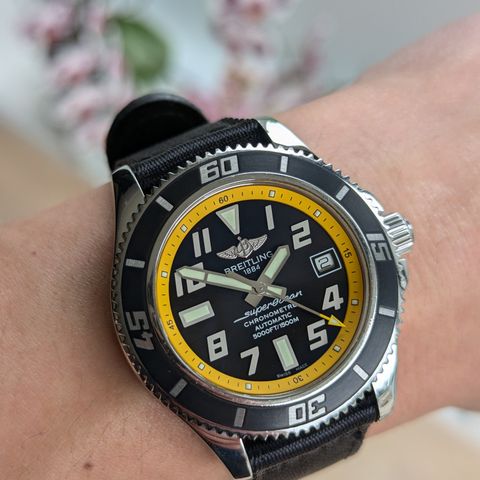 Breitling Superocean 42 gul/sort