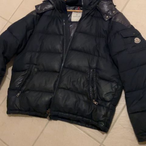 Moncler maya