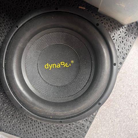 DynaBel woofer 1600w max 4 Ohm