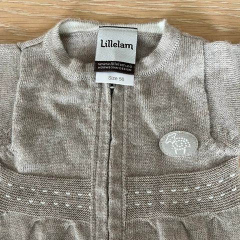 Lillelam ulldress tynn