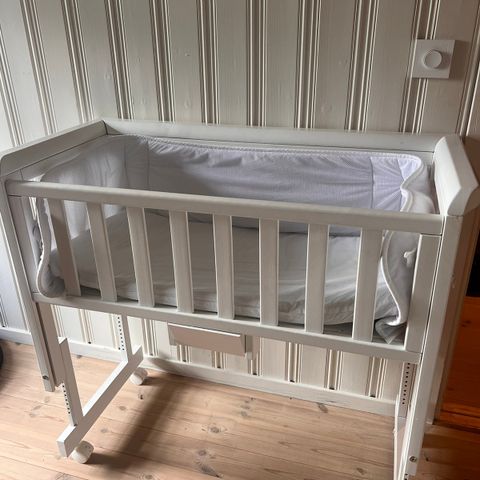 Barneseng Bedside Crib