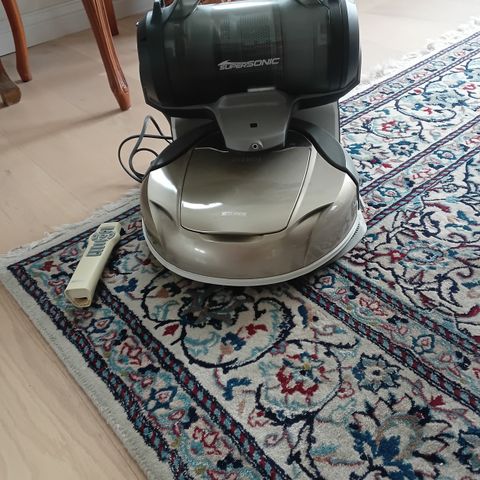 Devacs supereonic d77 deebot med ladestasjon