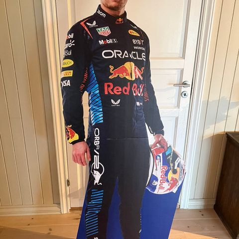 Max Verstappen life size papp figur