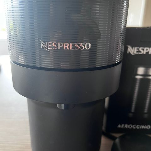 Nespresso Vertuo kaffemaskin- som ny!