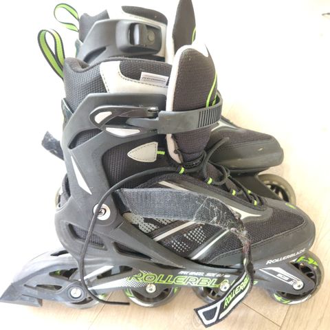 Rollerblades/ inlines Str 44